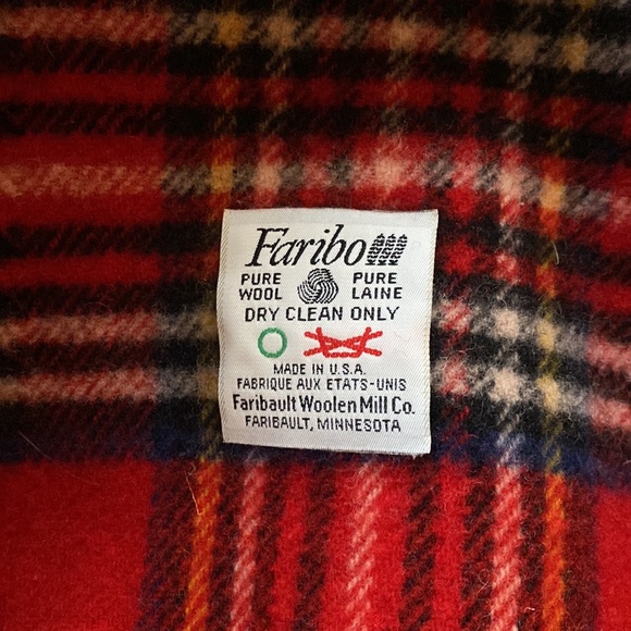 Vintage Faribo 100% Pure Virgin Wool Pure Laine red plaid Throw CHRISTMAS 🎄 - Picture 2 of 12